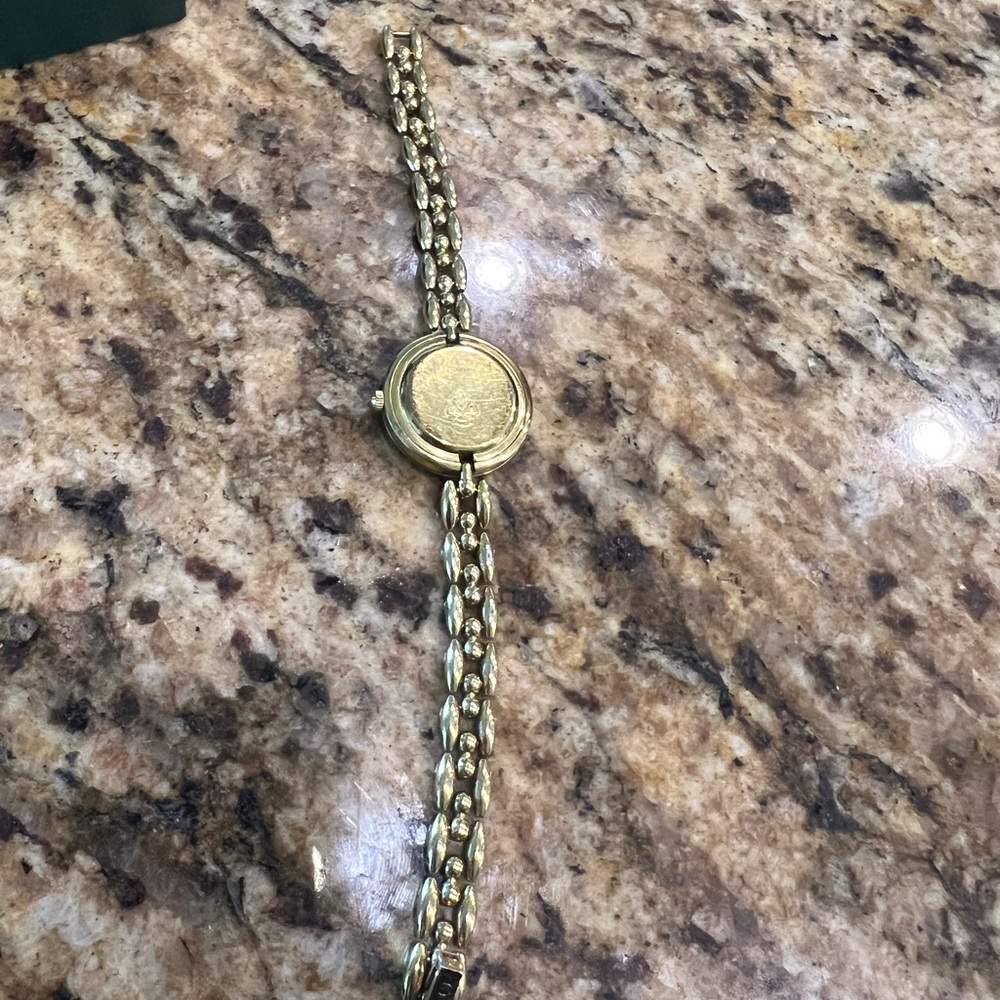 Women’s vintage Gucci watch - Picture 5 of 6